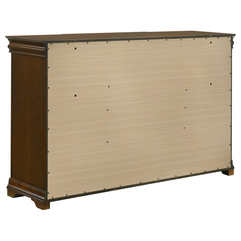 Garland Dresser